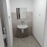 жани Apartment *