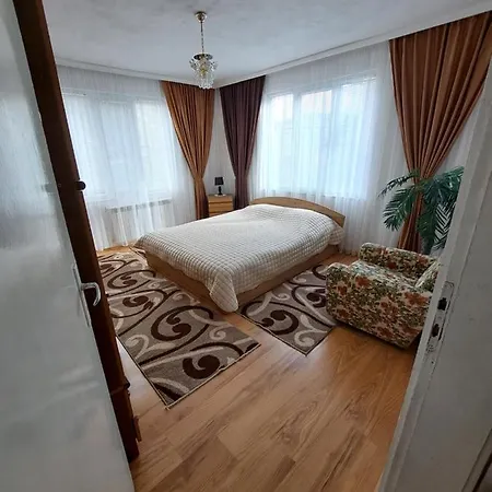 жани Apartment *